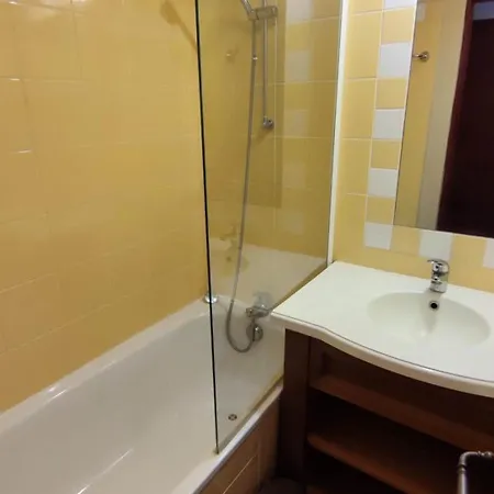Apartment Cosy Sud, 4 Pers, Pres Du Funiculaire - Fr-1-292-197